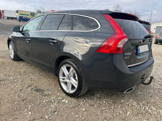 Volvo V60 foto 3