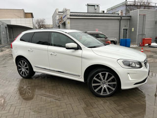 Volvo XC60 foto 2