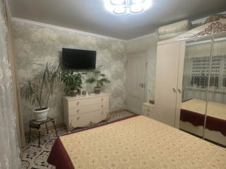 Apartament cu 4 camere, 104 m², Tineret, Ungheni foto 3