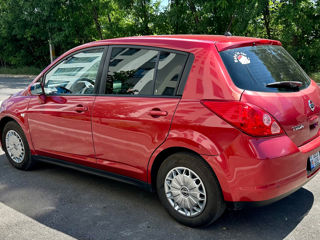 Nissan Tiida foto 4