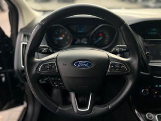 Ford Focus foto 9