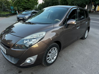 Renault Grand Scenic foto 4