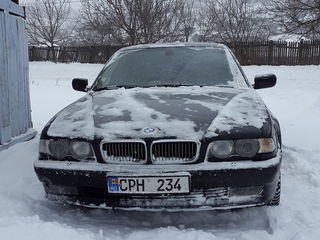 BMW 7 Series foto 1