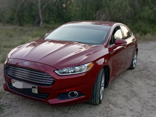 Ford Fusion foto 4