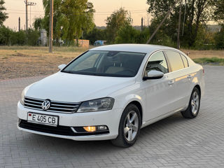 Volkswagen Passat foto 2