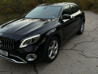 Mercedes GLA foto 2