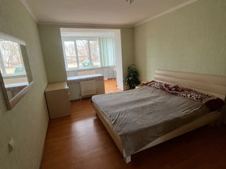 Apartament cu 2 camere, 65 m², Centru, Cahul foto 2