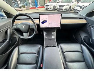 Tesla Model 3 foto 5