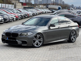 BMW 5 Series foto 3