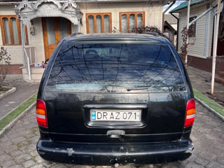 Chrysler Voyager foto 4