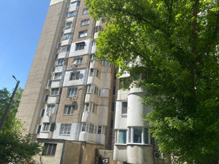 Apartament cu 3 camere, 65 m², Centru, Chișinău
