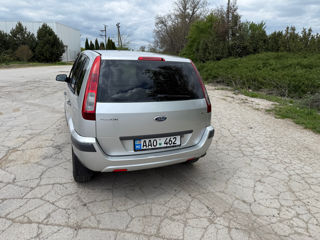 Ford Fusion foto 2