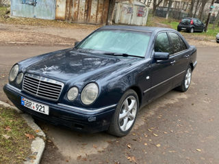 Mercedes E-Class foto 9