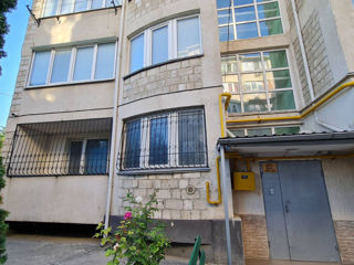 Apartament cu 3 camere, 71 m², Botanica, Chișinău
