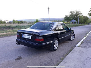 Mercedes Series (W124) foto 9