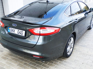 Ford Fusion foto 4