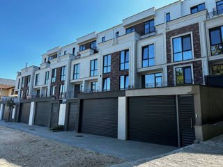 Townhouse langa padure