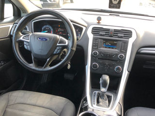 Ford Fusion foto 12