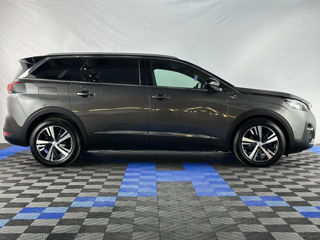 Peugeot 5008 foto 2