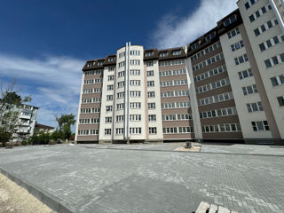 Apartament cu 3 camere, 133 m², Autogara, Bălți foto 1
