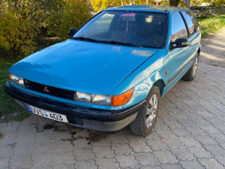 Mitsubishi Colt foto 2