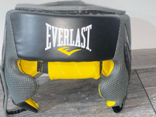 Vând cască de protecție Everlast mărimea M