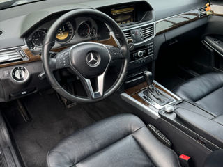 Mercedes E-Class foto 1