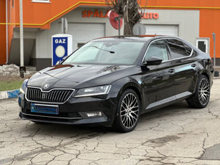 Skoda Superb foto 3