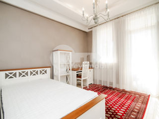 Apartament cu 4 camere, 130 m², Centru, Chișinău foto 9
