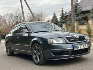 Skoda Superb foto 3