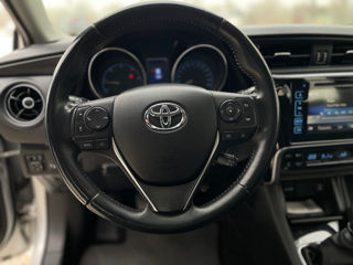 Toyota Auris foto 12