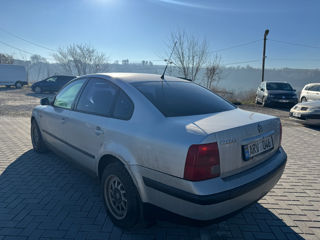 Volkswagen Passat foto 3