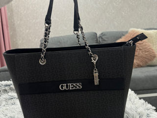 Оригинальная брендовая сумка Guess. Geanta originală de brand Guess foto 3