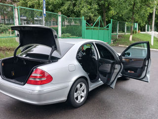 Mercedes E-Class foto 4