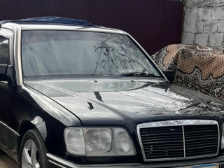 Mercedes Series (W124)