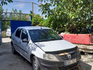 Dacia Logan foto 1