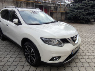 Nissan X-Trail foto 2