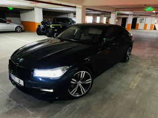 BMW 7 Series foto 2