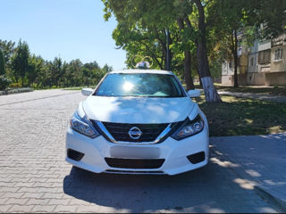 Nissan Altima foto 1