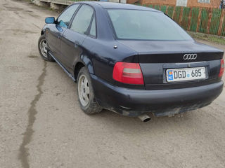 Audi A4 foto 2