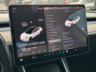 Tesla Model 3 foto 13