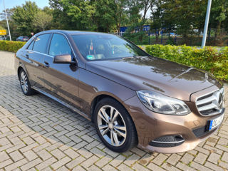 Mercedes E-Class foto 2