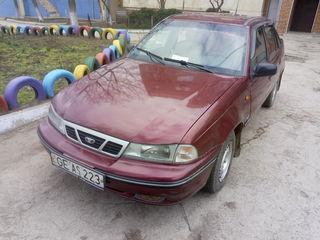 Daewoo Nexia foto 2