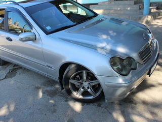 Mercedes C Class foto 7