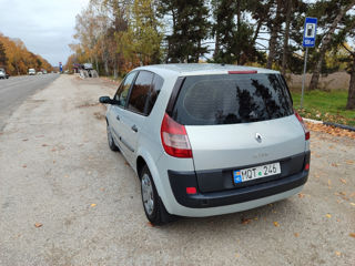 Renault Scenic foto 2