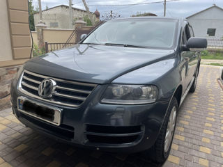 Volkswagen Touareg foto 1