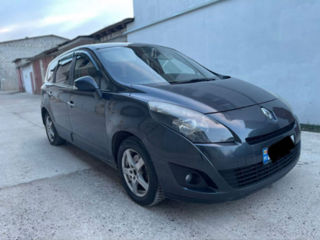 Renault Grand Scenic foto 3