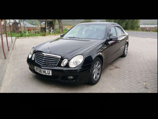 Mercedes E-Class foto 2