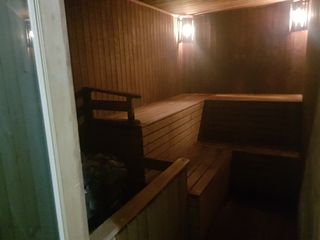 sauna cu bazin cald si masa de biliard 150 pentru 1 ora фото 5