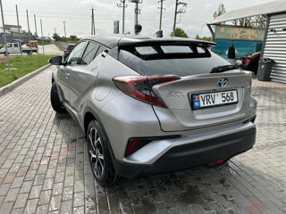 Toyota C-HR foto 3